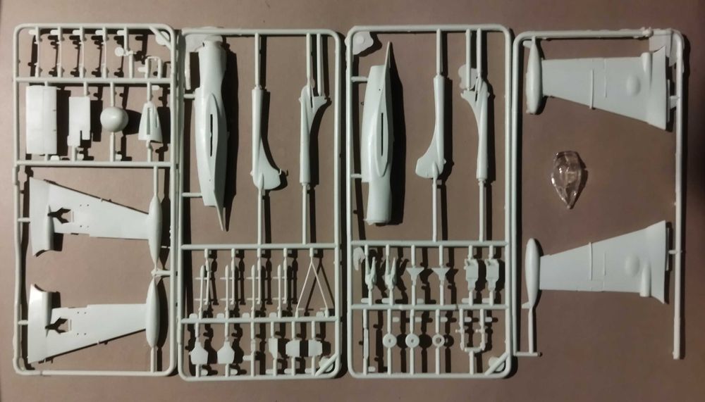 модель самолёта D.H.Vampire 1/72 NOVO наглядное пособие