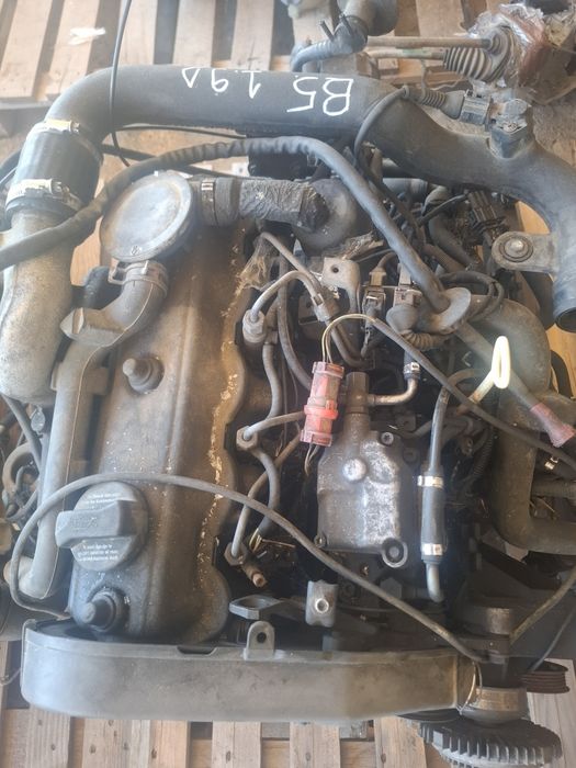 Vând motor passat b5 1.9 2000 90 cp Avem TOATĂ GAMA VOLSKWAGEN: golf 5 golf 6 b5 b6 b7 Touareg Touran passat cc crafter toate codurile motor