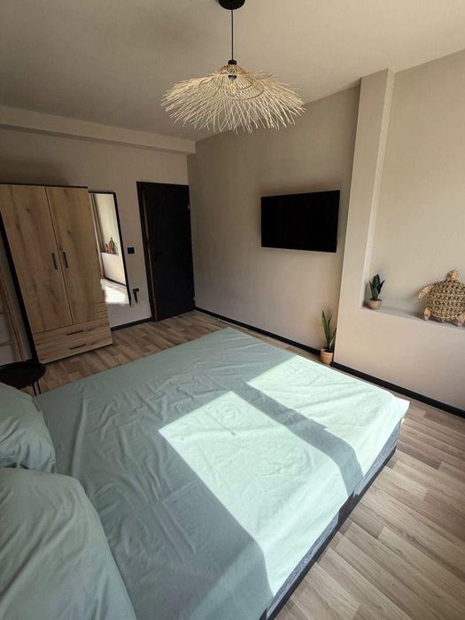 Тристаен апартамент в ж.к. Хиподрума.