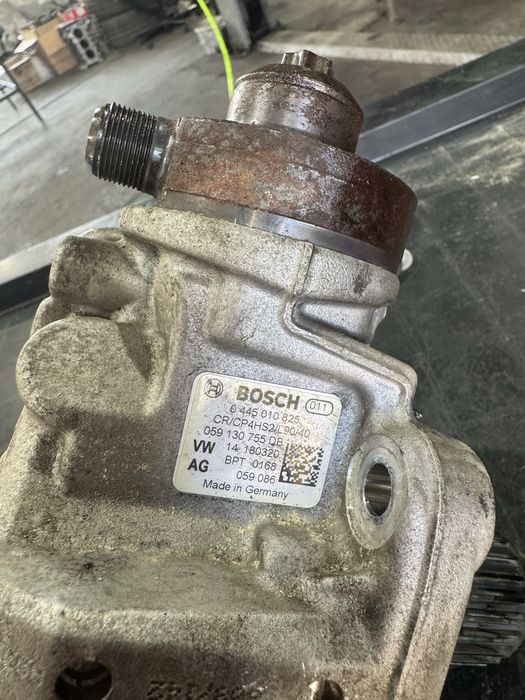 Горивна помпа високо налягане Audi ,A4,A5,A6,Q7,Q8,Touareg.059130755DB