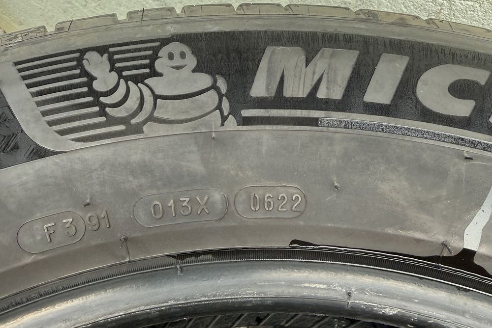 2бр 275/55/19 на 6мм с 22дот Мишелин