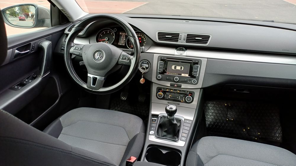Vw Passat B7  1.4 TSI An 2011 Euro 5 Full opțional.