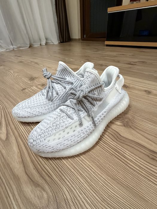 Adidasi Yeezy 350 noi