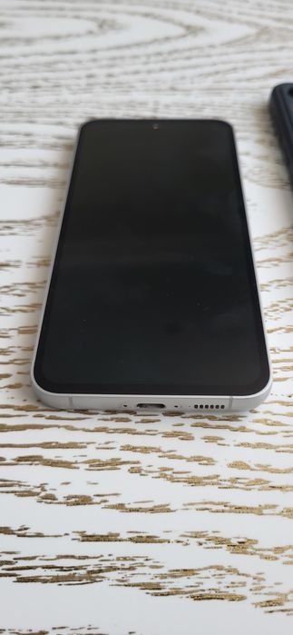 Продам телефон Samsung Galaxy S23 FE