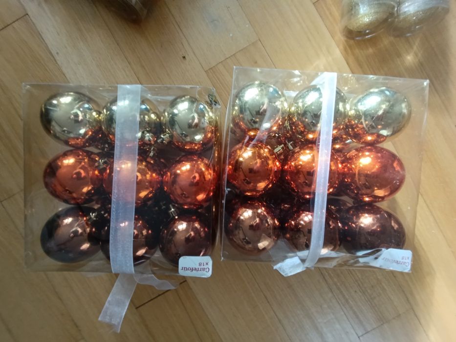 Коледна елха и украса