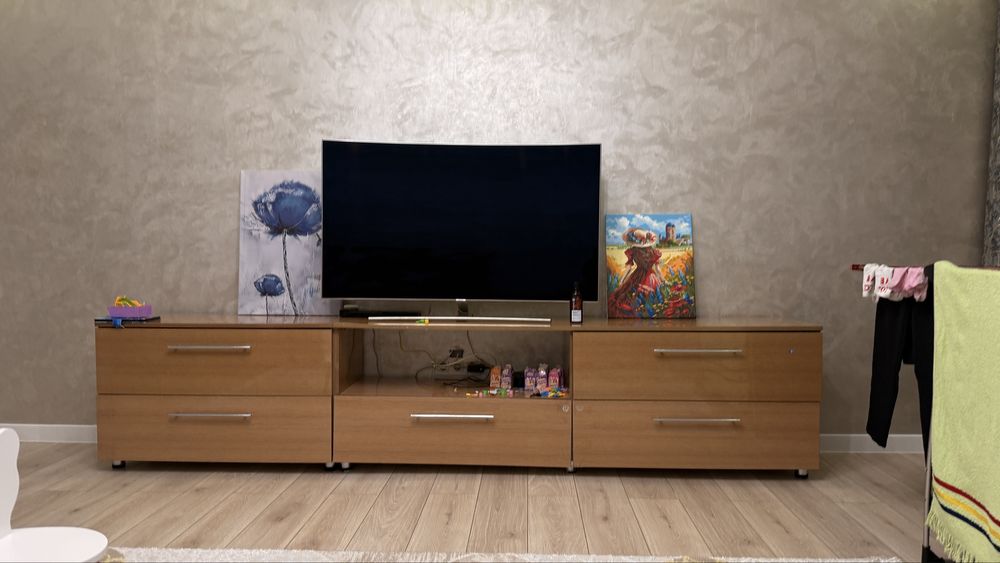 продается тумба под телевизор