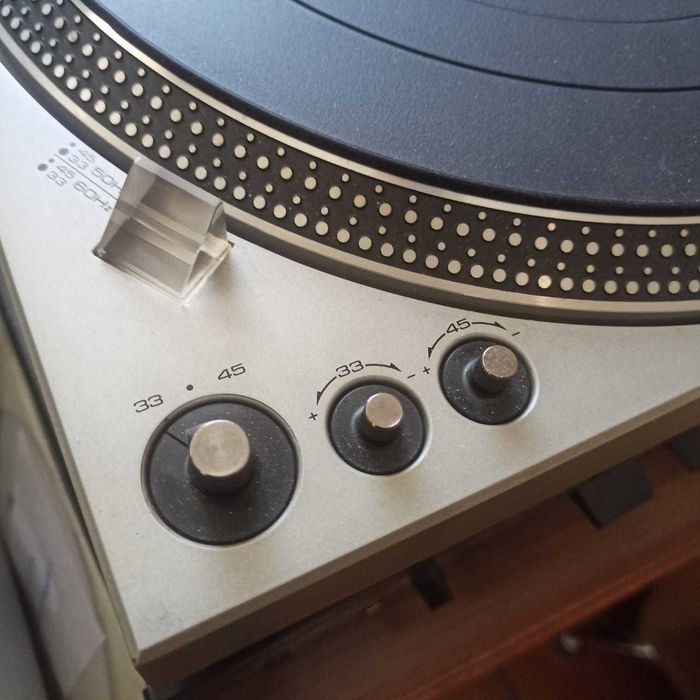 Technics SL-1700