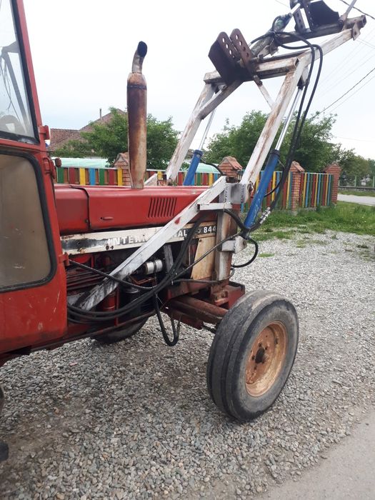 Tractor International 844 cu brate