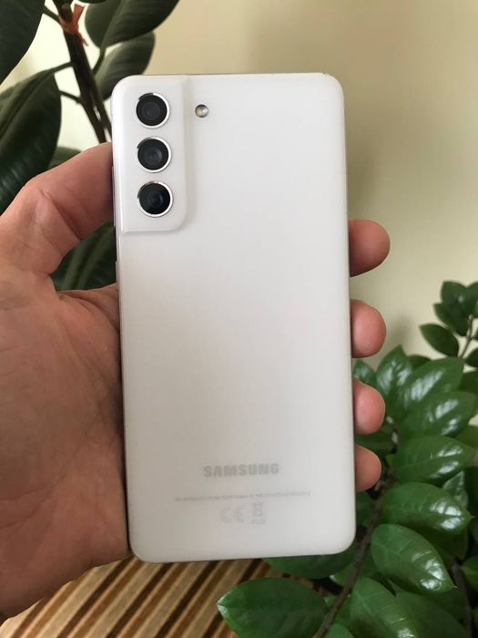 Продам Samsung galaxy S21FE 5G