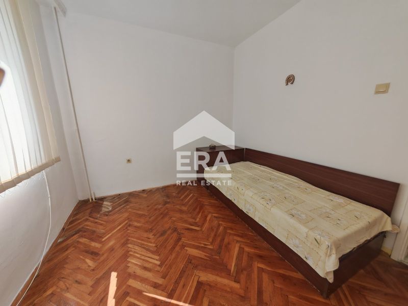 Продава се Тристаен апартамент в Силистра, Център - 92 кв.м за 810 €/кв.м - Снимка #1