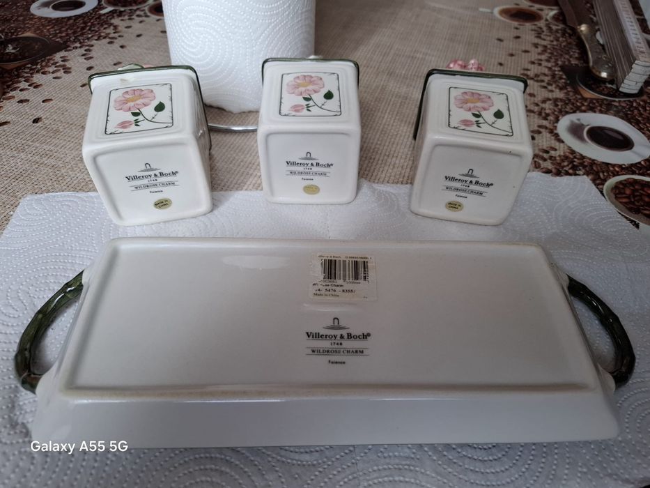 Set colecție Vileroy&Boch ,,Windrose-Charm’’ 4 piese, Tavă+3 borcane