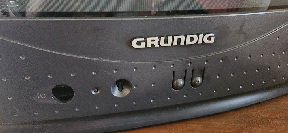 Телевизор Grundig
