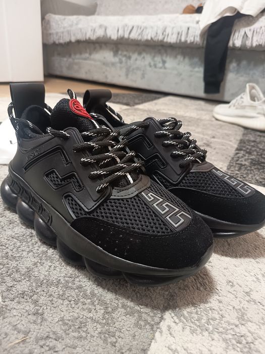 Versace Chain Reaction