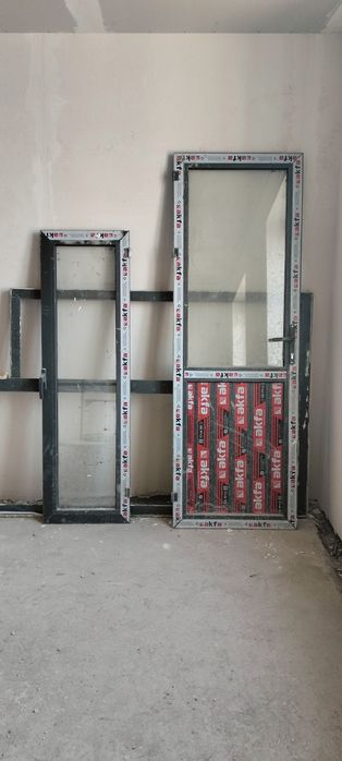 Срочно продаётся акфа окна и двери алюмин стекло пакет