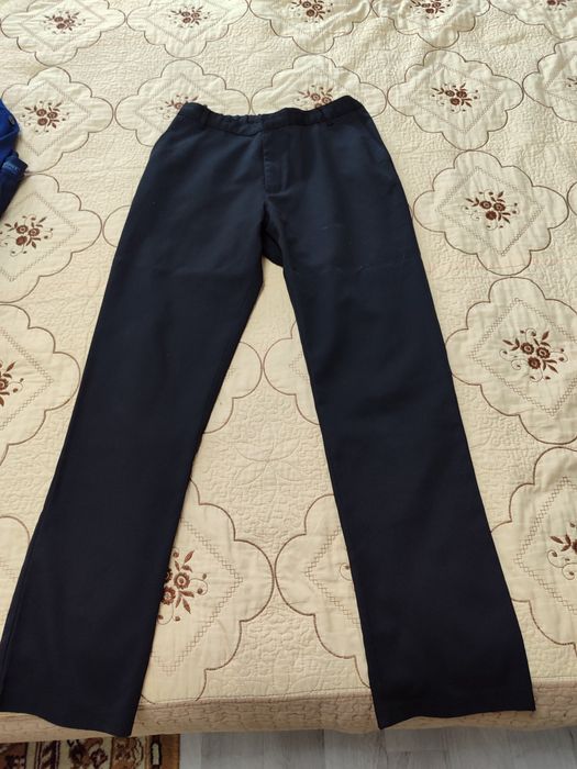 Продам брюки для мальчиков