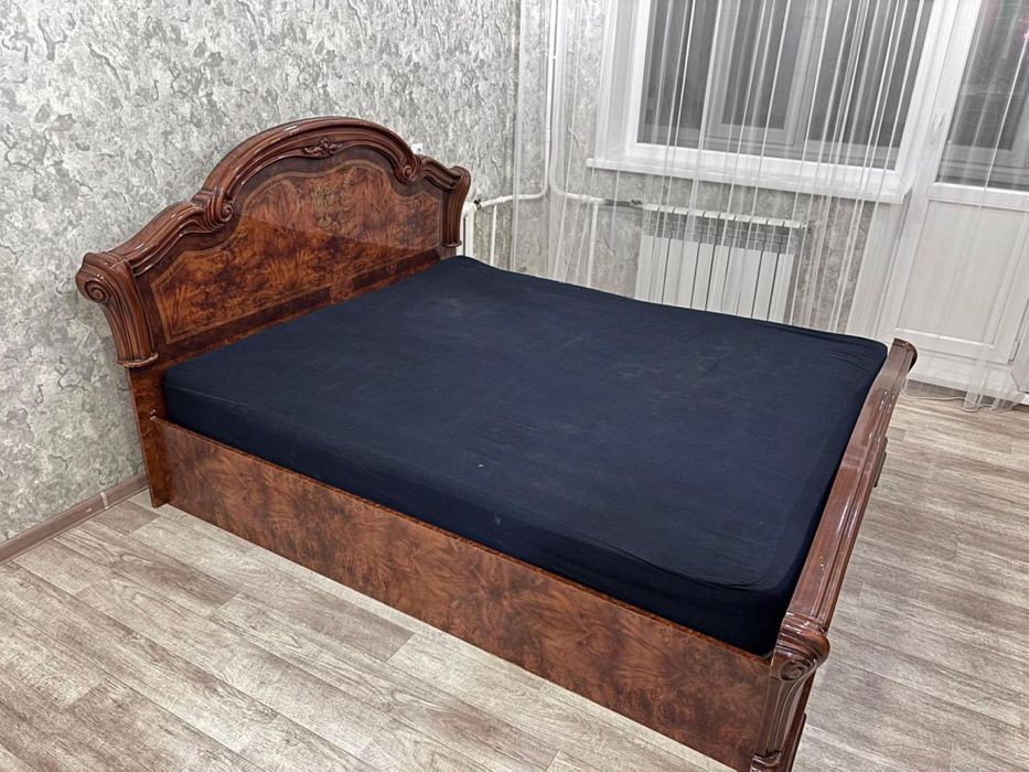 Спальный кровать