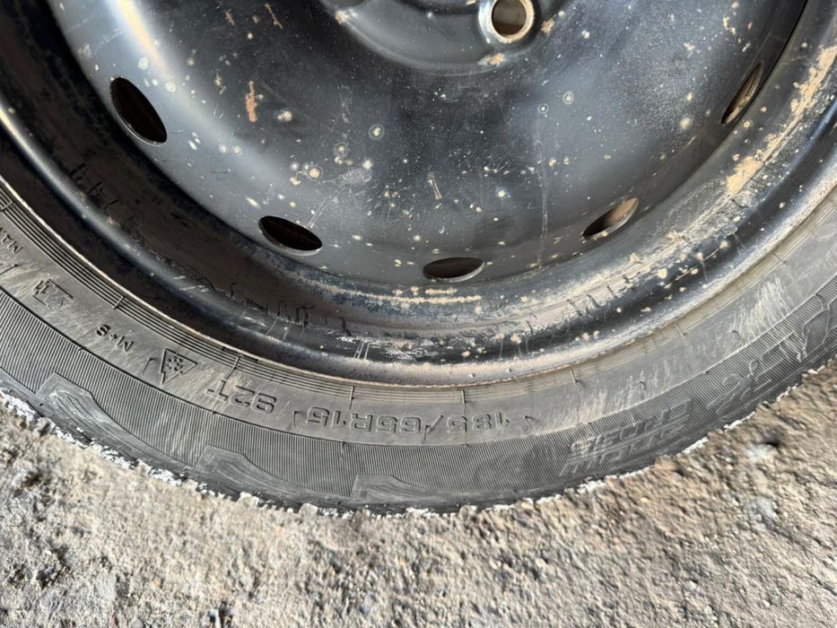 Продам шины с диском