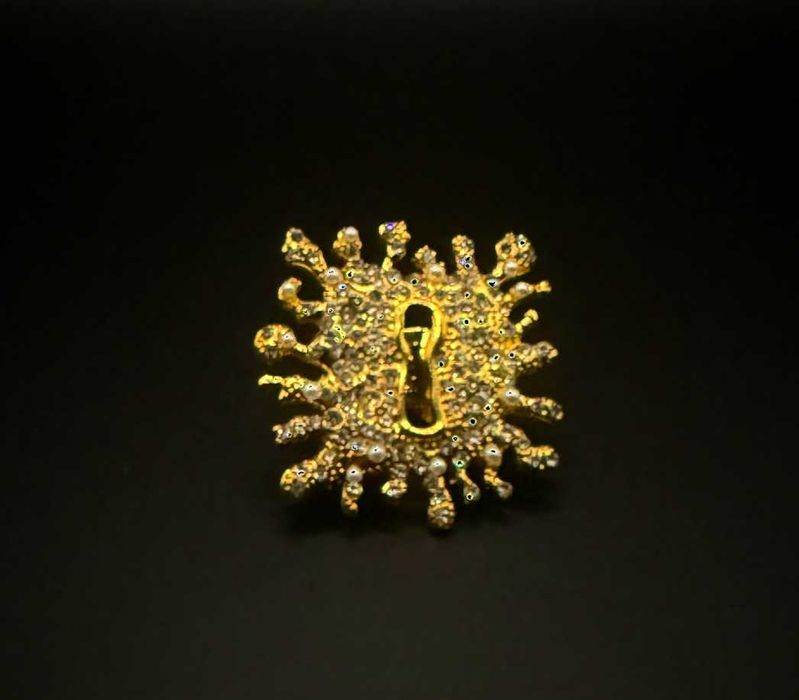 Луксозни обеци Dior Моля разгледайте и другите предложения