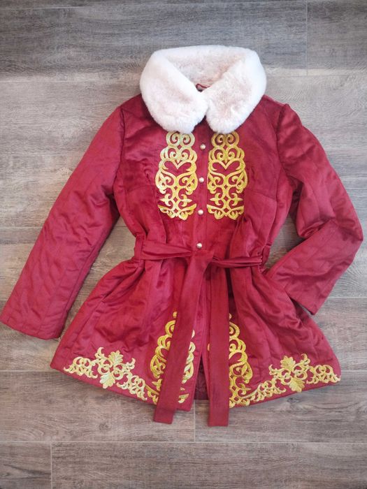 Чапан женский в национальном стиле