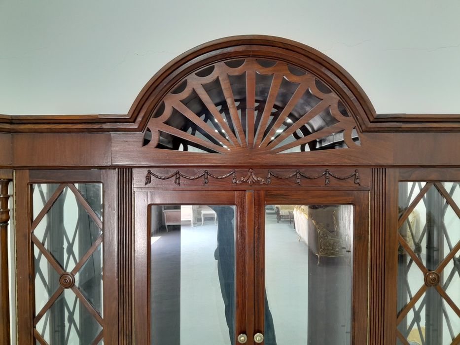 Новый Посудный шкаф