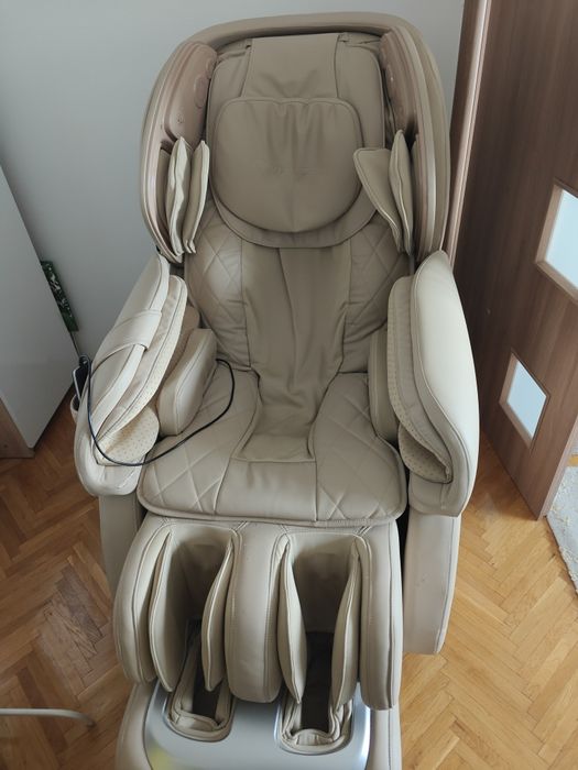 Vând fotoliu masaj komodorer km9000 4D