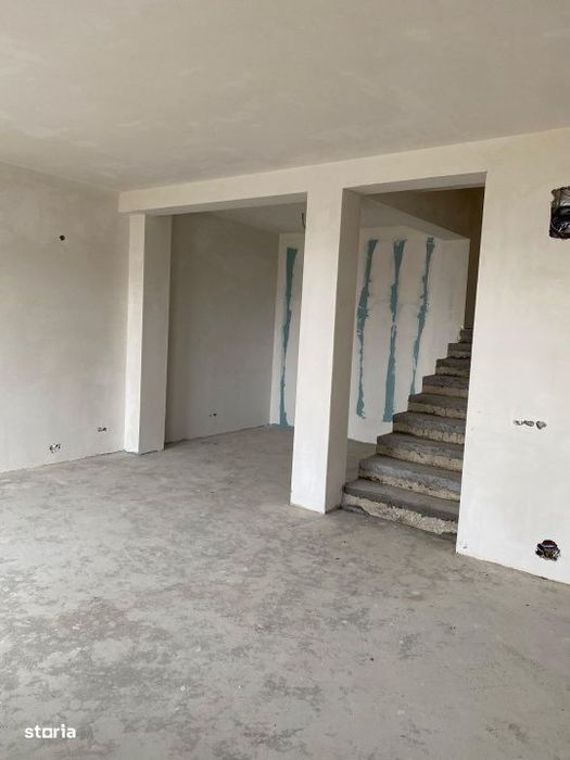 Apartament tip casa, 3 camere pe 2 nivele, gradina privata plus garaj