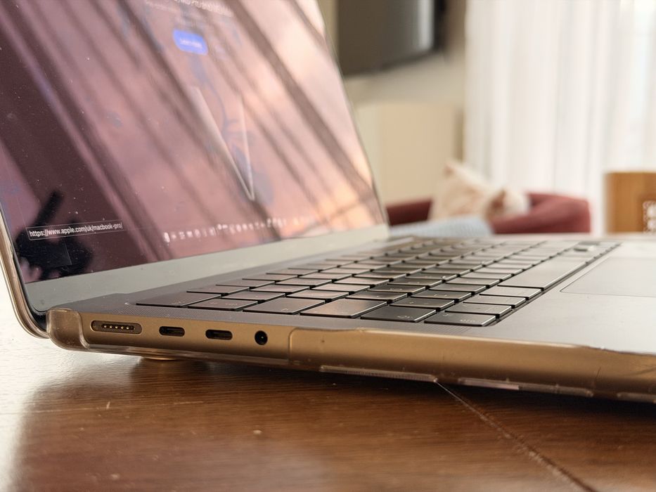MacBook Pro с M2 Pro чип