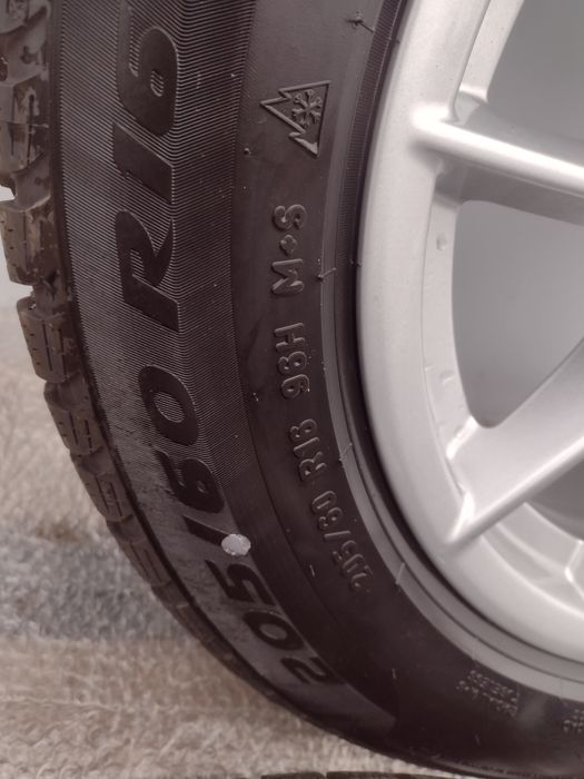 Нови 4бр.205/60/16 Pirelli SZ3 RFT BMW dot3819