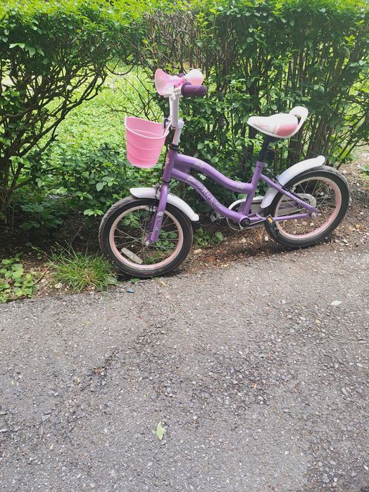 Bicicleta fetite 4-6 ani ,roti de 16