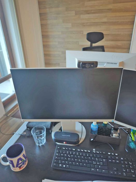 Компютърни монитори Eizo (6 броя). Сега на много достъпни цени!