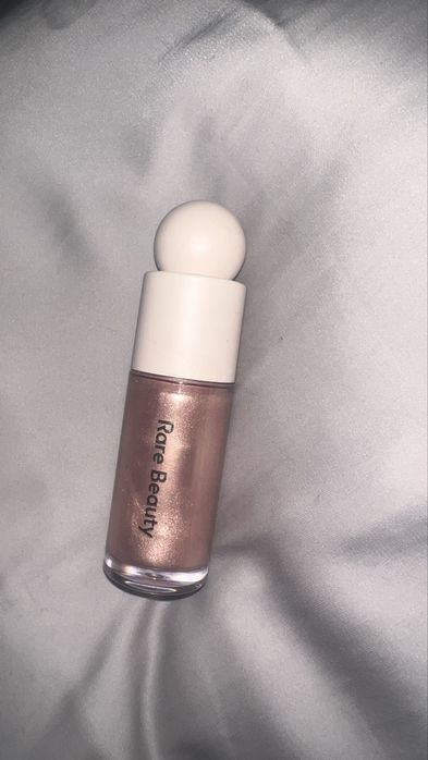 Rare beauty highlighter