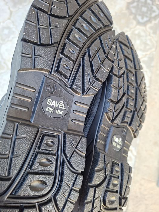 Продам спец одежду новые.