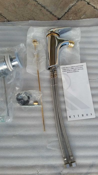 Baterie bideu stativa Mythos, finisaj inox/auriu, noua