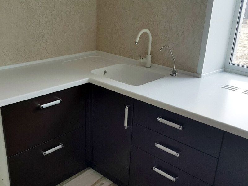 Столешницы барные стойки раковины из акрила и кварца