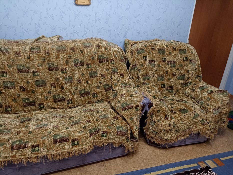 Диван-кровать + 2 кресла