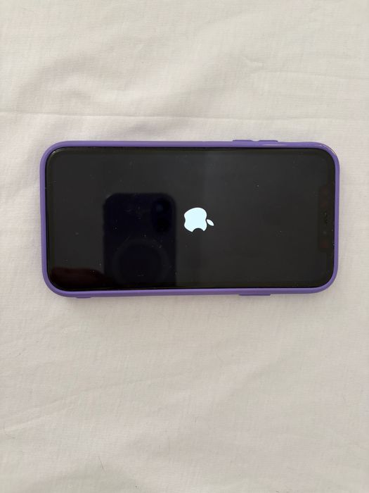 Vand Iphone 11 stare f bună