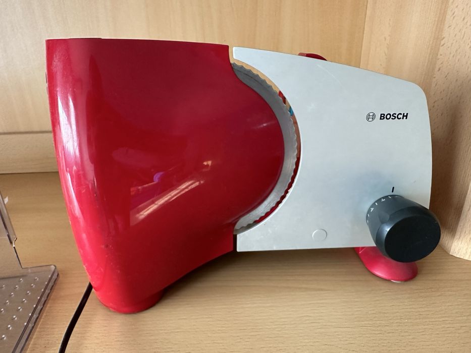 Машина за рязане на мезета Bosch