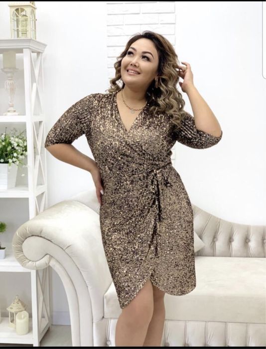 Платье праздничное