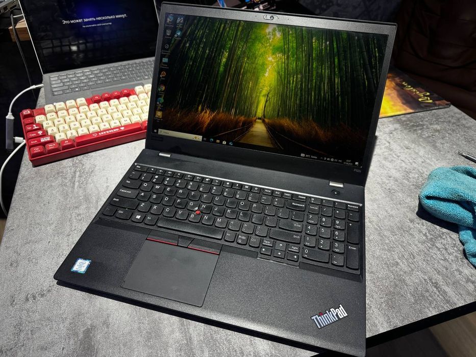 LENOVO ThinkPad P52s

15.6” FullHD IPS
I7-8650U
16GB / 256SSD
NVIDIA Q