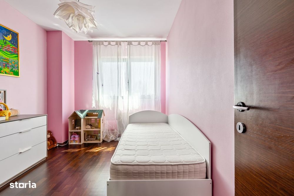 Proprietar vand apartament 3 camere bloc nou Piata Victoriei cu garaj