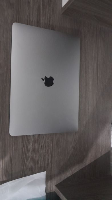 Macbook air 13inch 2020