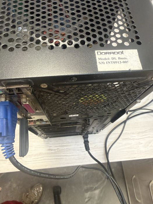 Компютър с монитор SAMSUNG