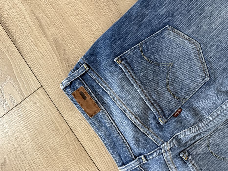 Blugi LEVIS Demi Curv Albastru Dama | Marime 27 x 34 (Talie 76 cm)