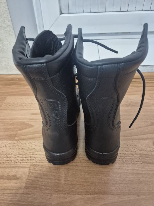 Продам новые берцы