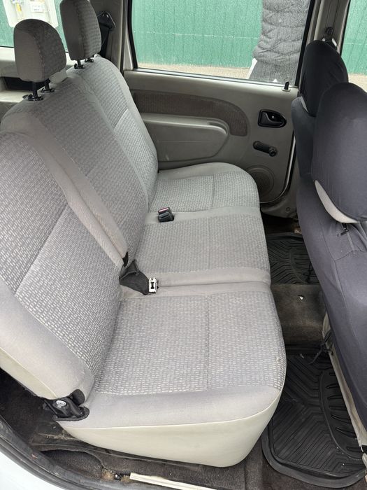 Dacia Logan MCV 7 locuri 1.5 dci