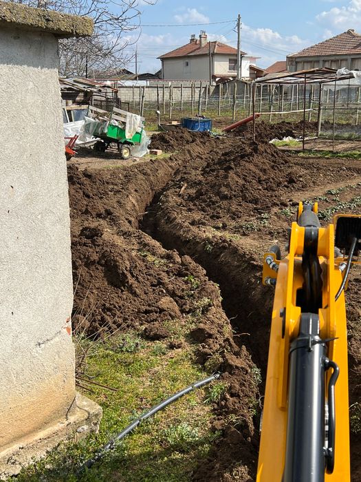 Услуги с Мини багер и хидравличен чук — влизам където голям багер не може