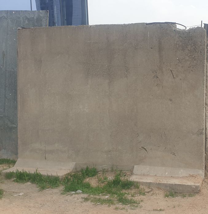 Продам бетонные плиты для забора