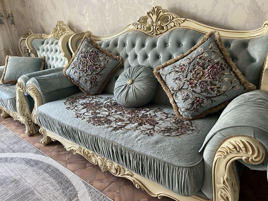 Продам шикарный диван и 2 кресла, торг