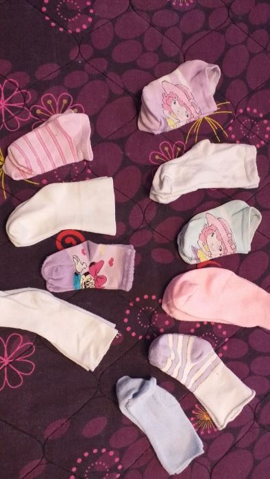 Детски чорапки за 1-2-3г., лигавници, шапки-10 лв. За 10 бр.