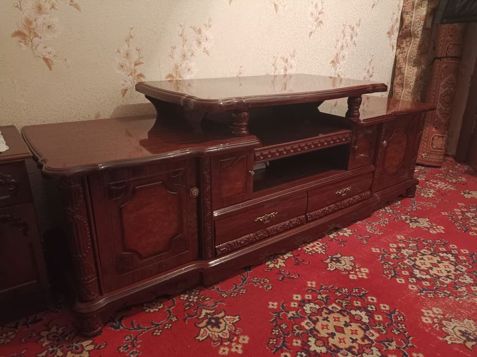 Тумба под телевизор